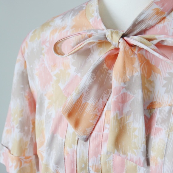 Vintage pastel tie-neck shift dress - Picture 5 of 7